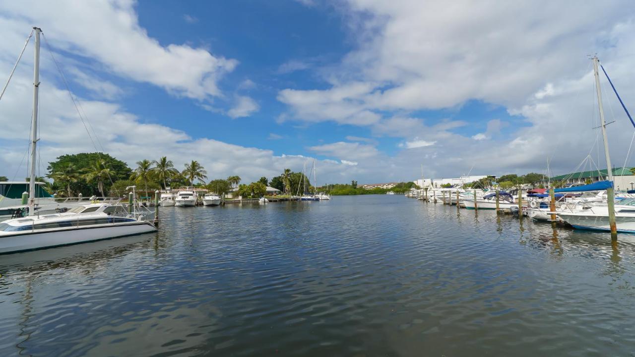Waterfront Room, Heated Pool, Tiki Bar & Grill South Bradenton エクステリア 写真