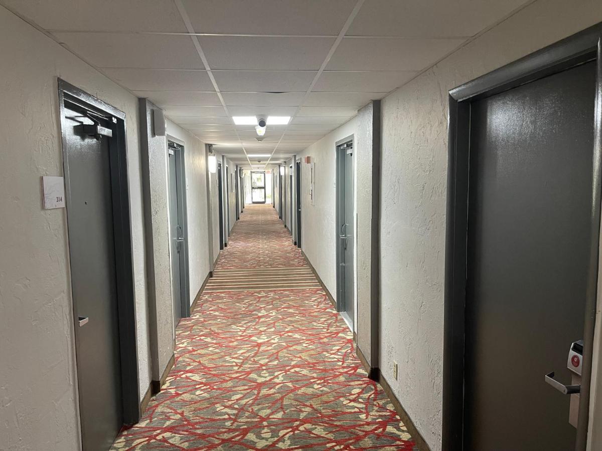 Waterfront Room, Heated Pool, Tiki Bar & Grill South Bradenton エクステリア 写真