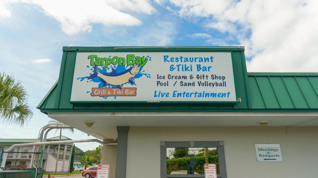 Waterfront Room, Heated Pool, Tiki Bar & Grill South Bradenton エクステリア 写真