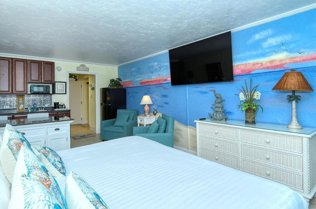 Waterfront Room, Heated Pool, Tiki Bar & Grill South Bradenton エクステリア 写真